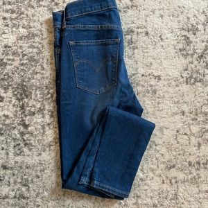 Levi High waisted jeans